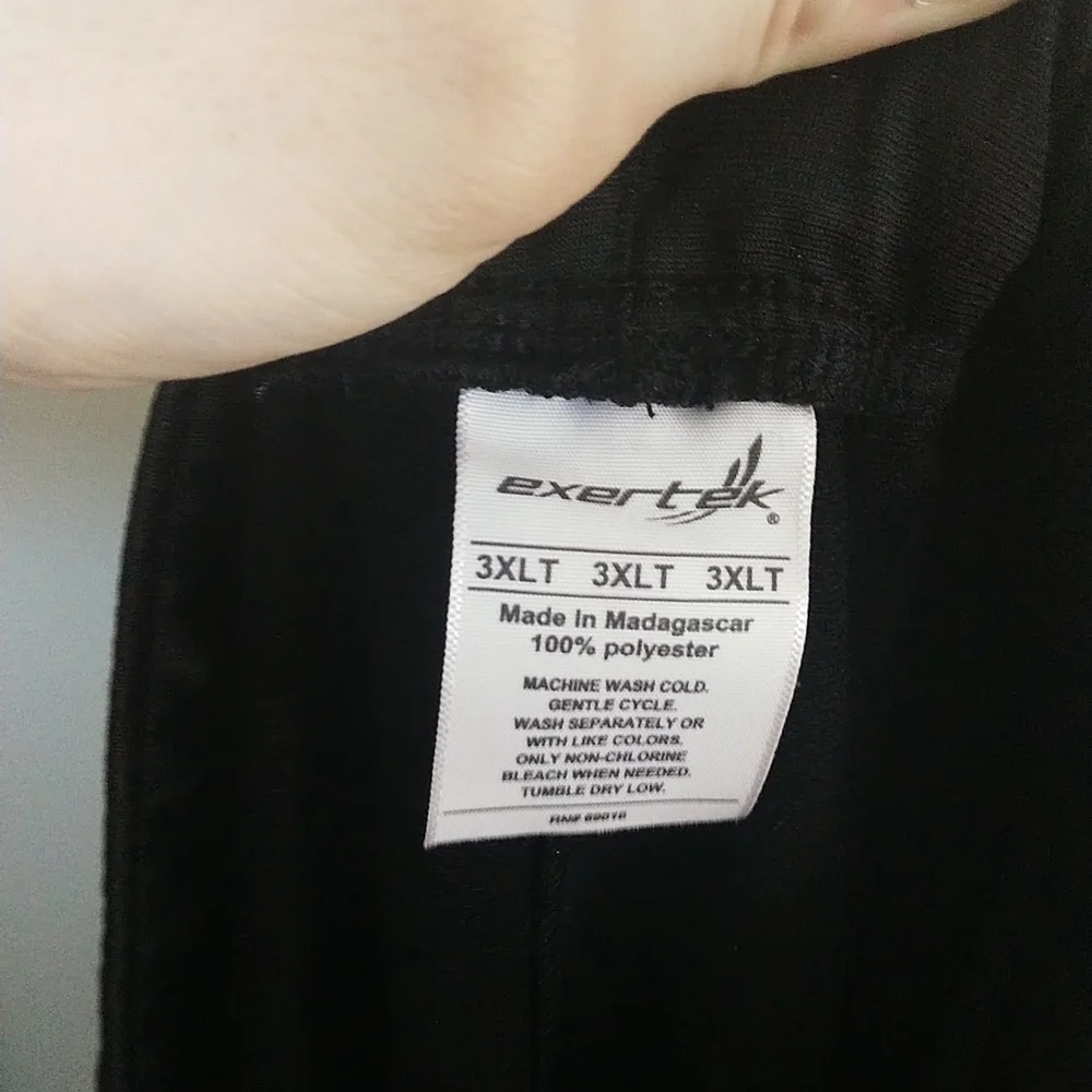 Clothes - Picture 1 of 3